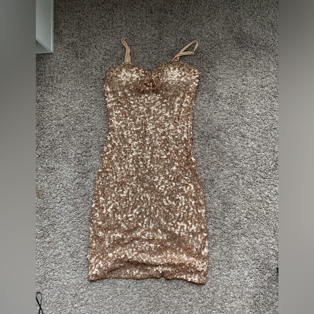 Sequins Dress with Padding